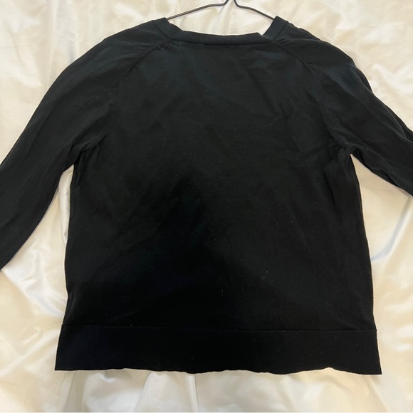 Club Monaco 100% Wool Vneck sweater in black size small - Picture 5 of 6